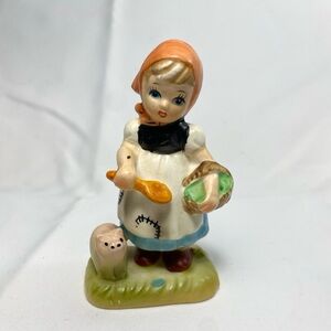 Arnart 5th Ave Hand Painted Girl Figurine Pig Spoon Farm 4.5 inch